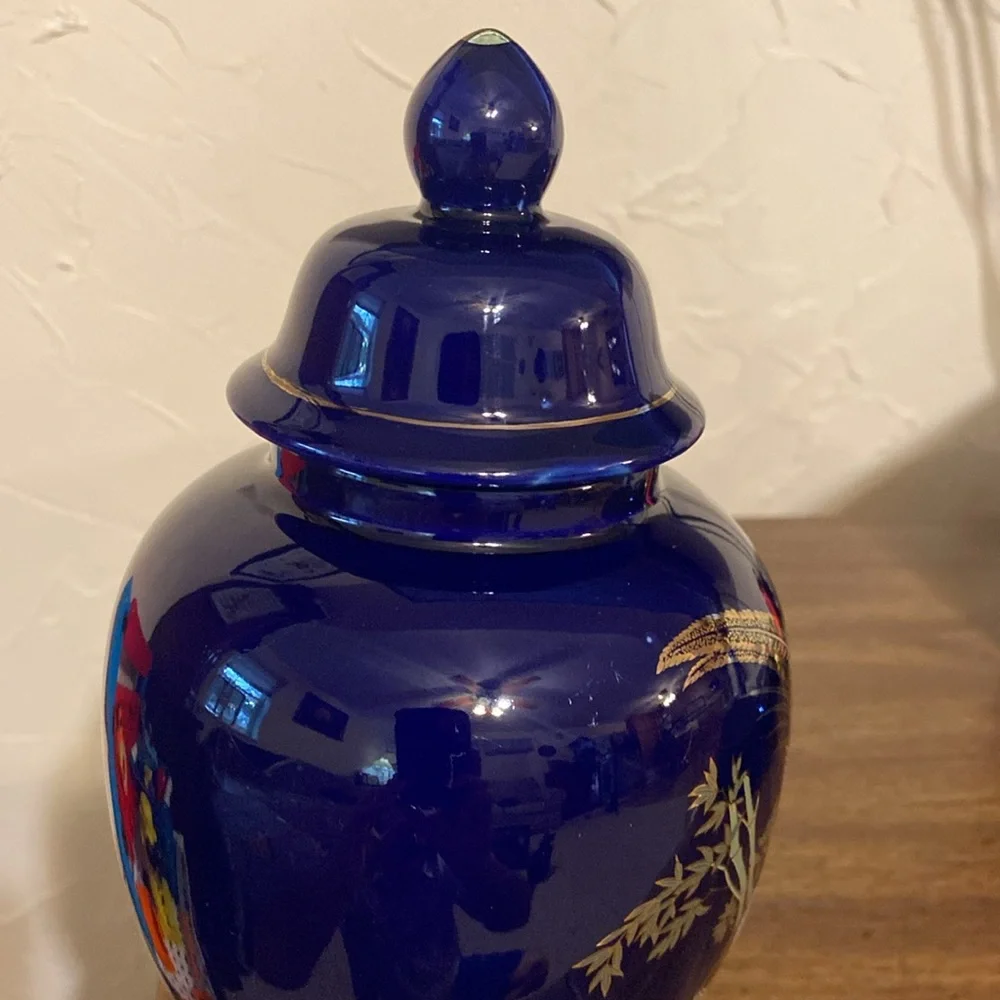 Vintage Japanese Ginger Jar w/ Lid Cobalt Blue with Peacock Bird & Floral 9” - Picture 14 of 15
